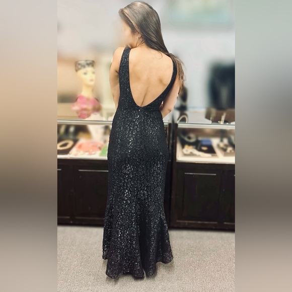 Gorgeous Black Designer Gown, Vintage Glam - Picture 4 of 7